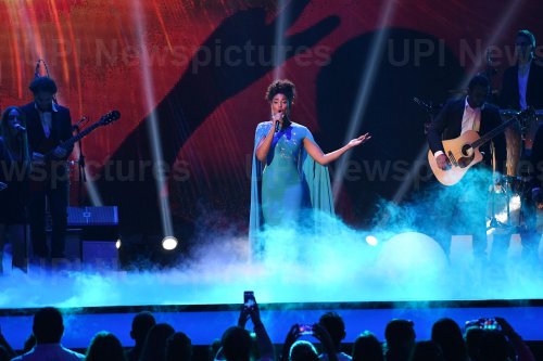 Latin Artist Jeimy Osorio at the 2016 Premios Tu Mundo Show